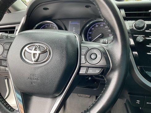 Used 2019 Toyota Camry SE FWD image 20
