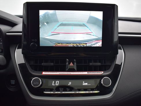 Used 2024 Toyota Corolla Cross LE w/ Moonroof Package AWD/4WD image 16