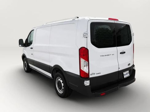 Used 2018 Ford Transit 150 130 Low Roof RWD image 5
