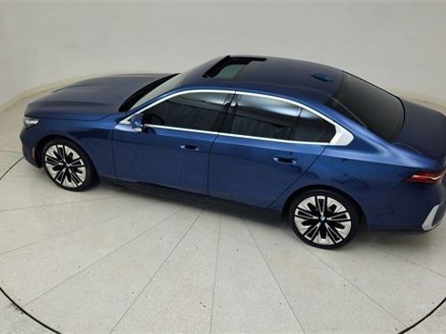 Used 2024 BMW 530i xDrive 530i xDrive w/ Premium Package image 79