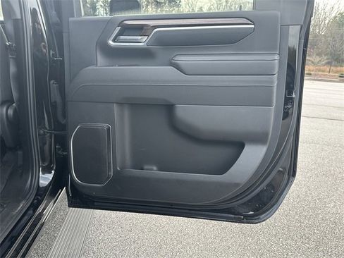 Used 2025 Chevrolet Silverado 2500 LT w/ Trail Boss Package image 17