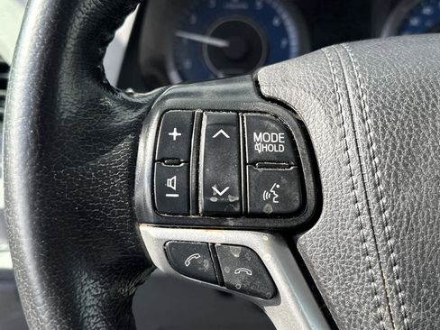 Used 2020 Toyota Sienna XLE image 18