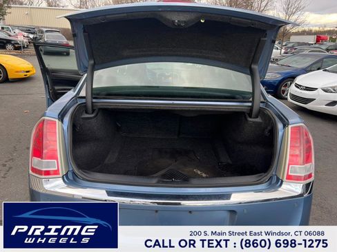 Used 2011 Chrysler 300 Limited image 10