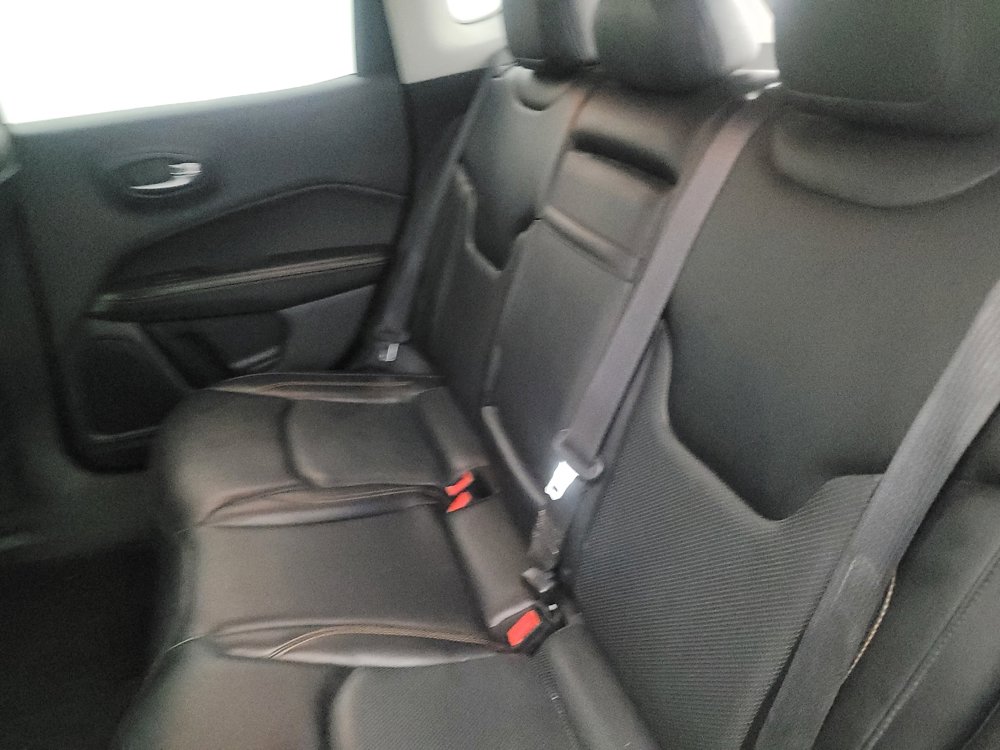 Used 2017 Jeep Compass Limited w/ Navigation Group AWD/4WD image 18