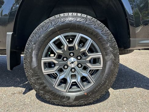 Used 2026 Chevrolet Colorado Z71 w/ Technology Package image 32