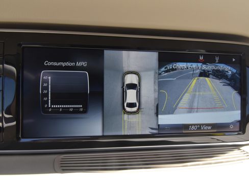 Used 2017 Mercedes-Benz S 550 Sedan image 18