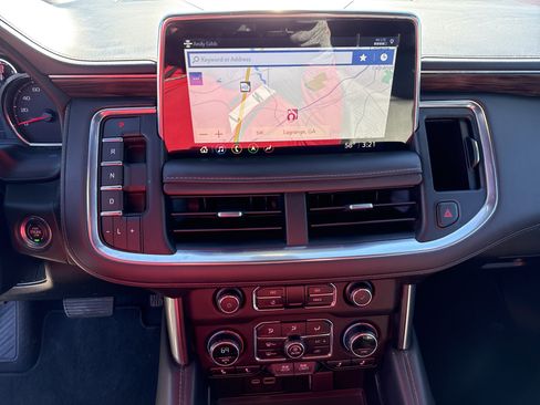 Certified 2021 Chevrolet Tahoe Z71 w/ Luxury Package image 32