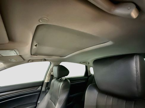Used 2019 Honda Accord Touring image 27