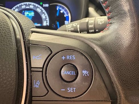 Used 2021 Toyota RAV4 SE w/ Weather & Moonroof Package AWD/4WD image 20