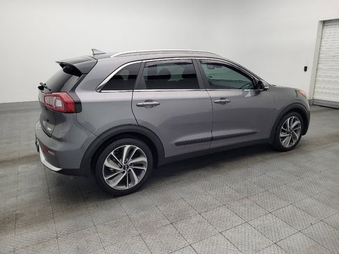 Used 2017 Kia Niro Touring w/ Advanced Technology Package image 10