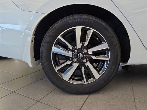 New 2025 Nissan Versa SV w/ Trunk Package image 5