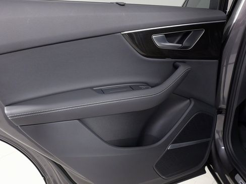 Used 2025 Audi Q7 3.0T Prestige w/ Prestige Package image 34