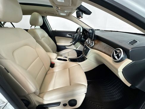 Used 2016 Mercedes-Benz GLA 250 image 27