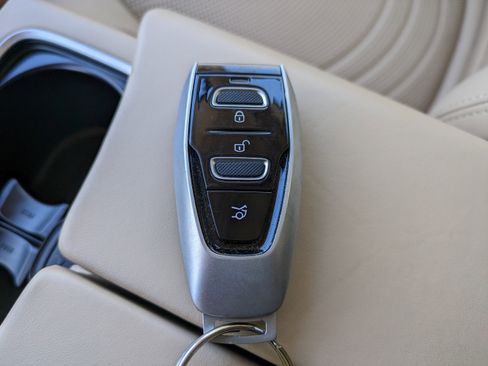 Used 2024 Aston Martin DBX image 38