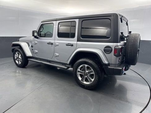 Used 2021 Jeep Wrangler Unlimited Sahara image 5