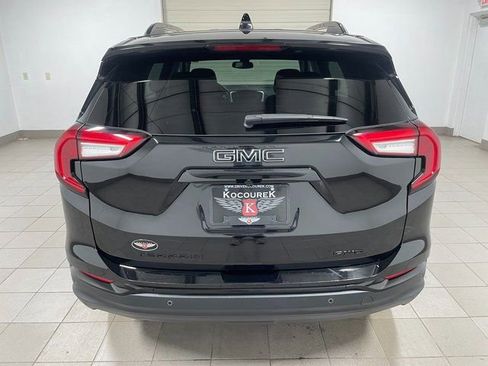 Used 2023 GMC Terrain SLE w/ Driver Convenience Package AWD/4WD image 5