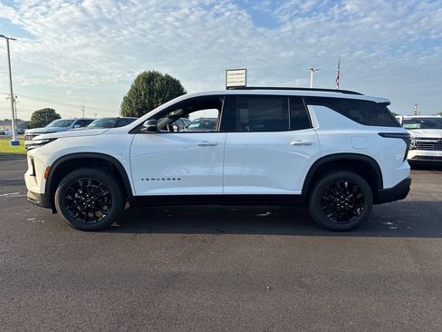 New 2026 Chevrolet Traverse LT w/ Midnight/Sport Edition FWD image 3