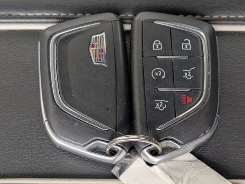 Used 2022 Cadillac Escalade ESV Premium Luxury AWD/4WD image 44