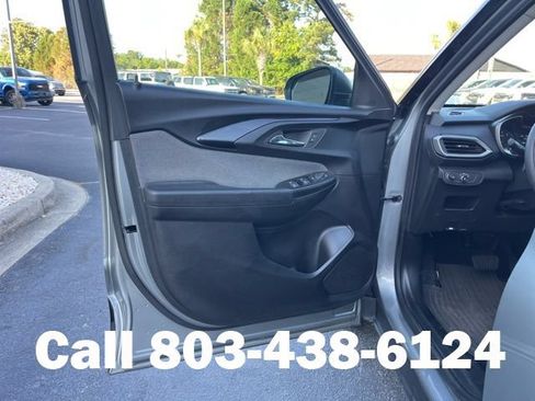 Used 2023 Chevrolet TrailBlazer LS w/ LPO, Blackout Package FWD image 4