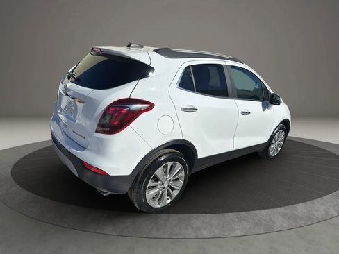 Used 2018 Buick Encore Preferred image 5