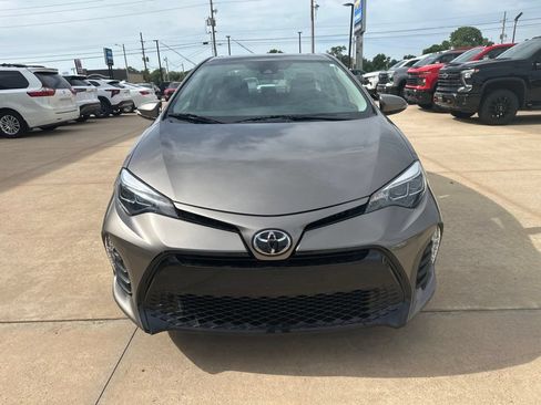 Used 2018 Toyota Corolla SE w/ SE Premium Package FWD image 26