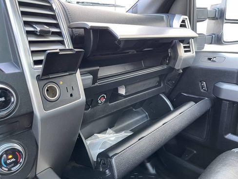 Used 2017 Ford F350 Platinum w/ Platinum Ultimate Package AWD/4WD image 31