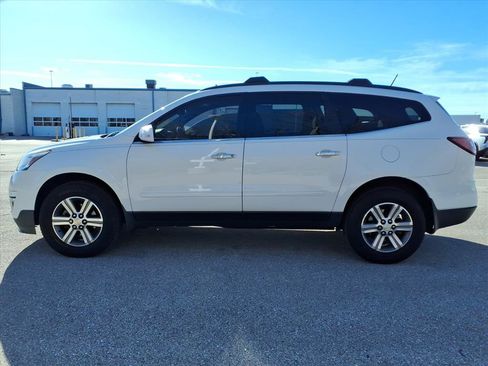 Used 2017 Chevrolet Traverse LT image 4