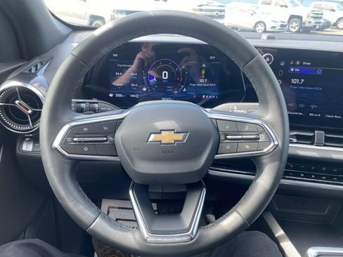 Used 2026 Chevrolet Equinox LT w/ Convenience Package II AWD/4WD image 8