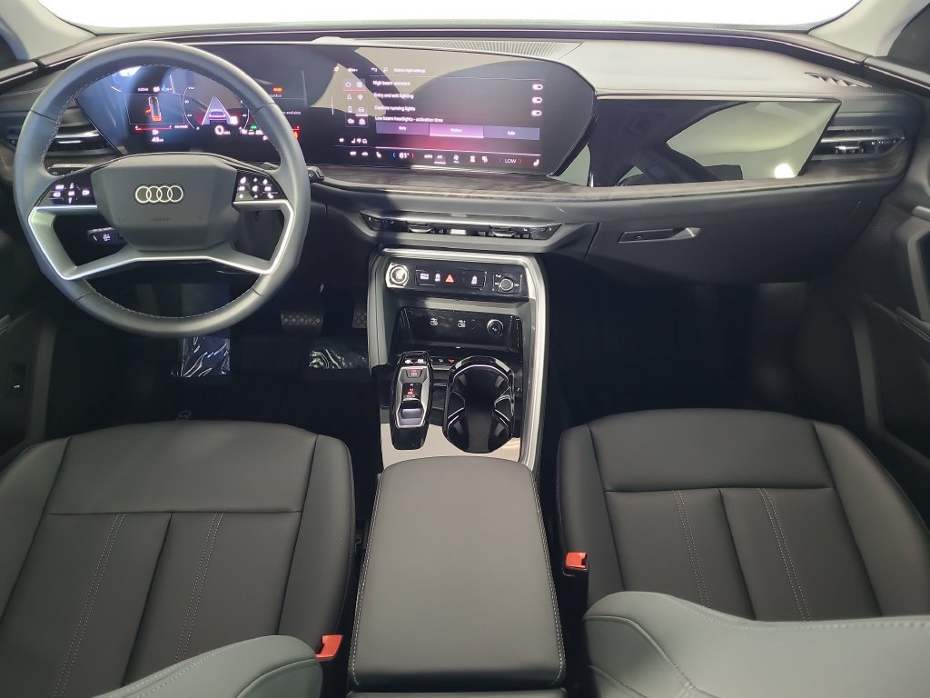 Used 2025 Audi Q5 Premium AWD/4WD image 22