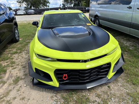 Used 2021 Chevrolet Camaro ZL1 RWD image 2