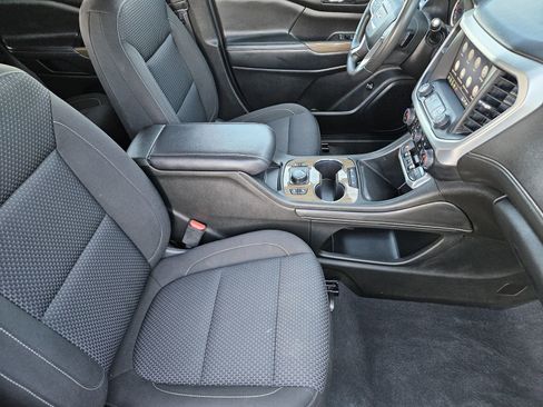 Certified 2023 GMC Acadia SLE w/ Driver Convenience Package image 18