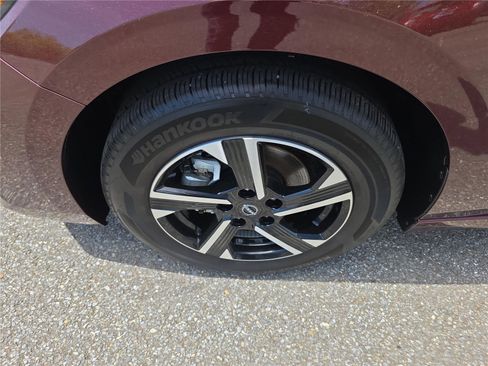 Used 2025 Nissan Sentra SV image 12