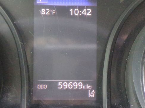 Certified 2022 Toyota Camry SE image 21