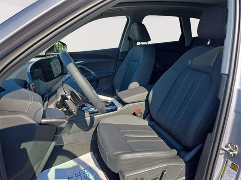 New 2025 Audi Q5 Premium image 11