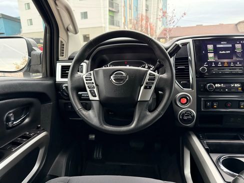 Used 2021 Nissan Titan SV w/ SV Convenience Package image 20