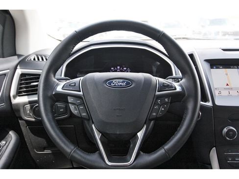 Used 2018 Ford Edge SEL w/ Equipment Group 201A FWD image 16