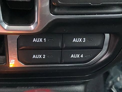 Used 2021 Jeep Wrangler Unlimited Sahara AWD/4WD image 23