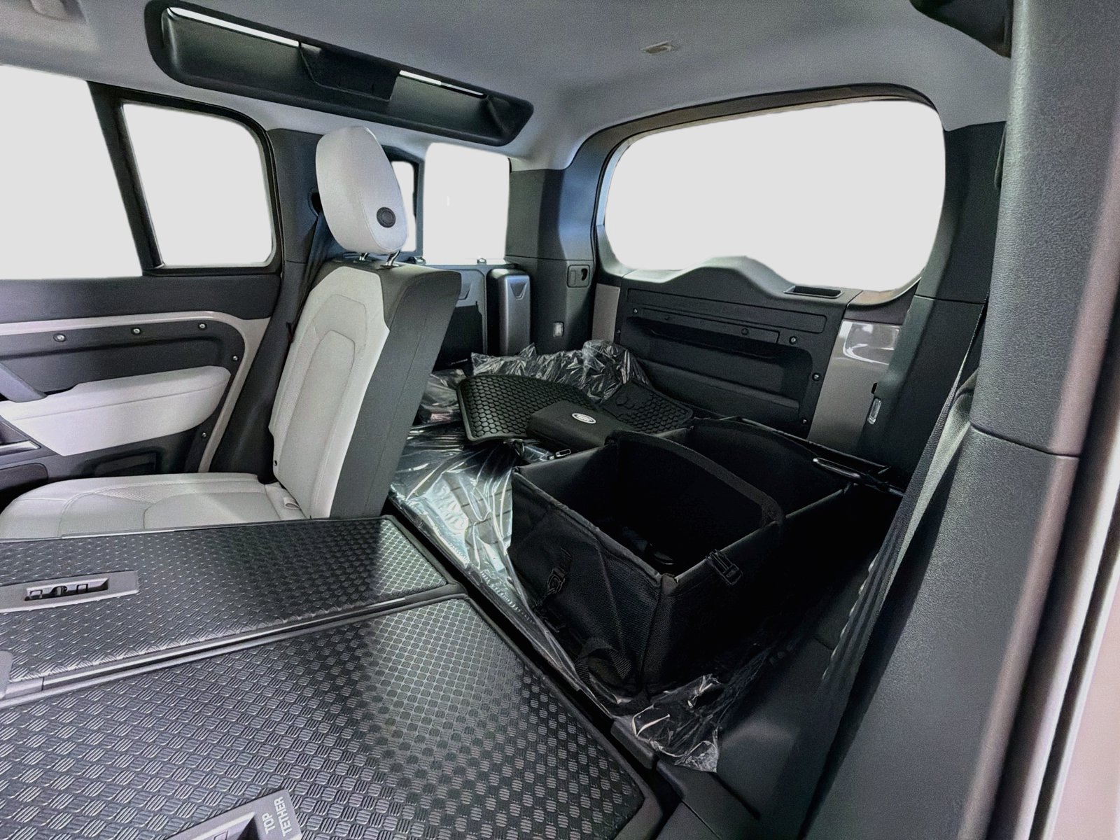 New 2026 Land Rover Defender 110 S AWD/4WD image 28