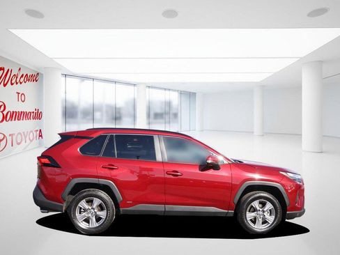 Used 2025 Toyota RAV4 XLE image 5