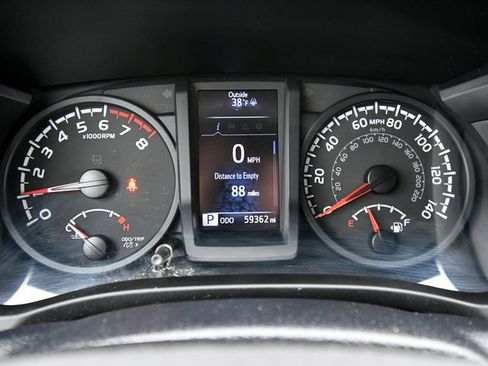 Used 2022 Toyota Tacoma SR AWD/4WD image 47