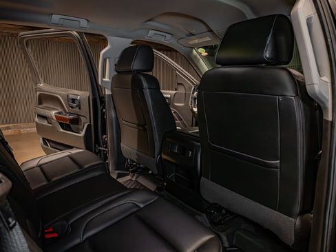 Used 2018 GMC Sierra 1500 SLT image 24