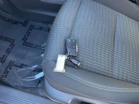 Used 2025 Chevrolet Equinox LT image 22