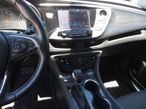 Used 2020 Buick Envision Premium w/ Driver Confidence Package AWD/4WD image 18