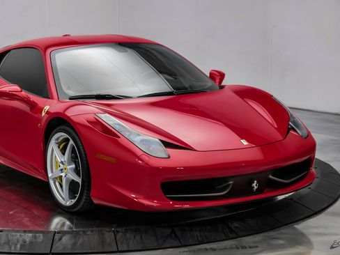 Used 2014 Ferrari 458 Italia Coupe RWD image 34