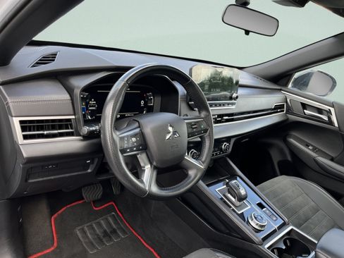 Used 2024 Mitsubishi Outlander Ralliart AWD/4WD image 17