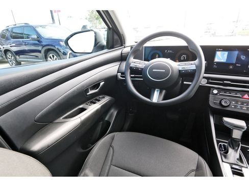 Certified 2026 Hyundai Tucson SE FWD image 10