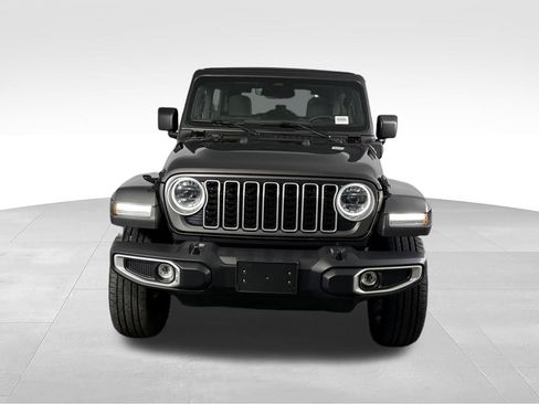 Used 2025 Jeep Wrangler Unlimited Sahara w/ Safety Group AWD/4WD image 4