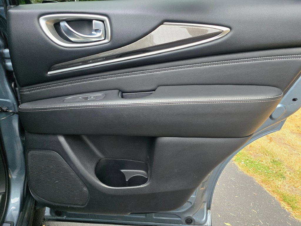 Used 2019 INFINITI QX60 Pure AWD/4WD image 16