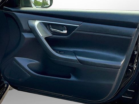 Used 2015 Nissan Altima 2.5 S w/ Sport Value Package FWD image 25