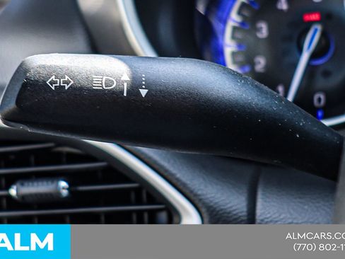 Used 2024 Chrysler Pacifica Touring-L image 26